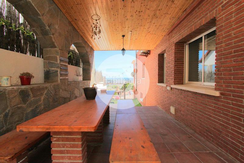 Foto 7dfd084f-ac09-49c6-93e3-d48132e5fc8f. Casa con camino riscaldamento parcheggio piscina in Viladecans