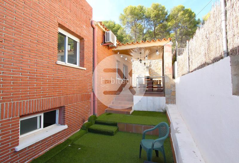 Foto c65b1840-6244-4f49-abff-156e96cfa349. Casa con camino riscaldamento parcheggio piscina in Viladecans