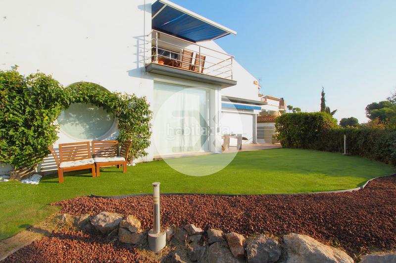 Foto 7c6a0dcc-b5e0-4bce-9e02-52c58eee3740. Maison avec parking dans Montmar Castelldefels