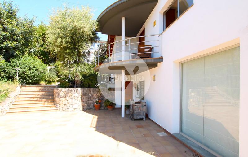 Foto 86480198-9efa-46f7-8734-62524ec19c86. Maison avec parking dans Montmar Castelldefels