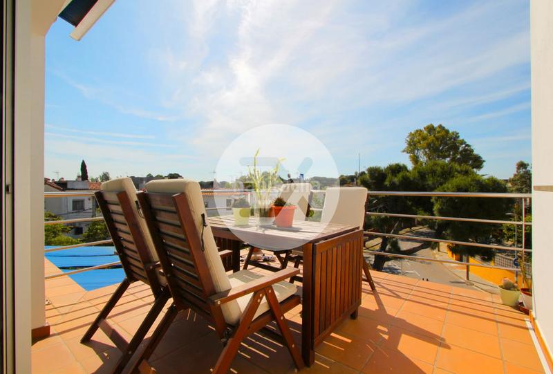 Foto ac6c9324-de04-4c36-bb7c-a591f7a9d9be. Maison avec parking dans Montmar Castelldefels