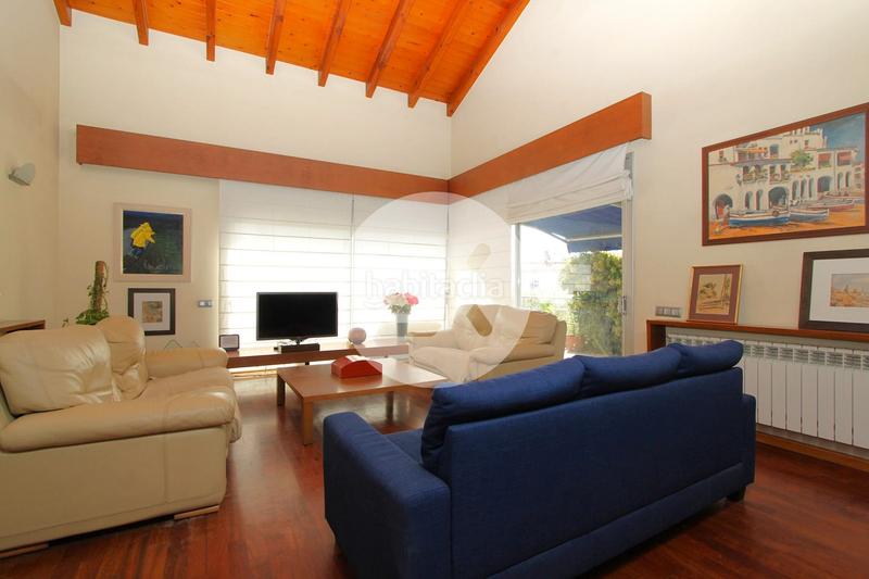 Foto cab04a7c-bbe3-4b50-87e9-3d36cc4dbfad. Maison avec parking dans Montmar Castelldefels