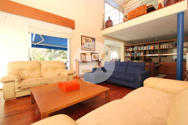 Foto fa253cc3-9eda-43a5-bca6-94b6db20f93a. Maison avec parking dans Montmar Castelldefels