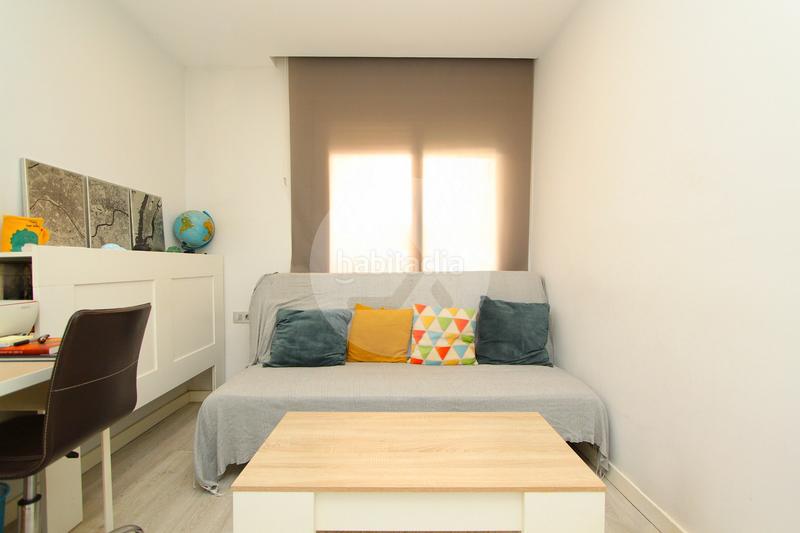 Foto db9f957e-6843-4624-a021-7299b67d5d4a. Etagenwohnung mit heizung in Vista Alegre Castelldefels