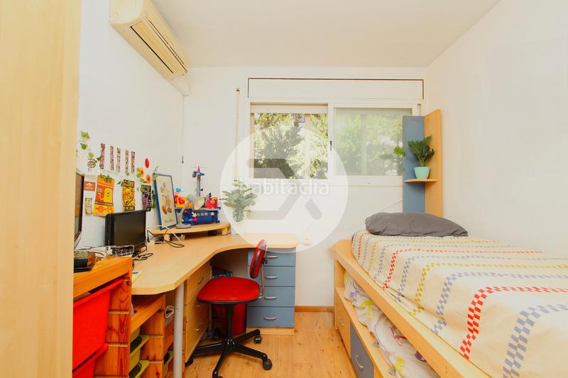 Foto aadf0bd5-5697-4b64-9038-ddde15c8afc2. Maison jumelée avec cheminée chauffage parking dans Castelldefels