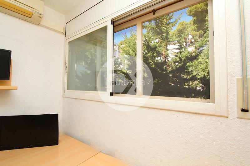 Foto cdf458b6-64c6-4720-9305-299467765acf. Maison jumelée avec cheminée chauffage parking dans Castelldefels