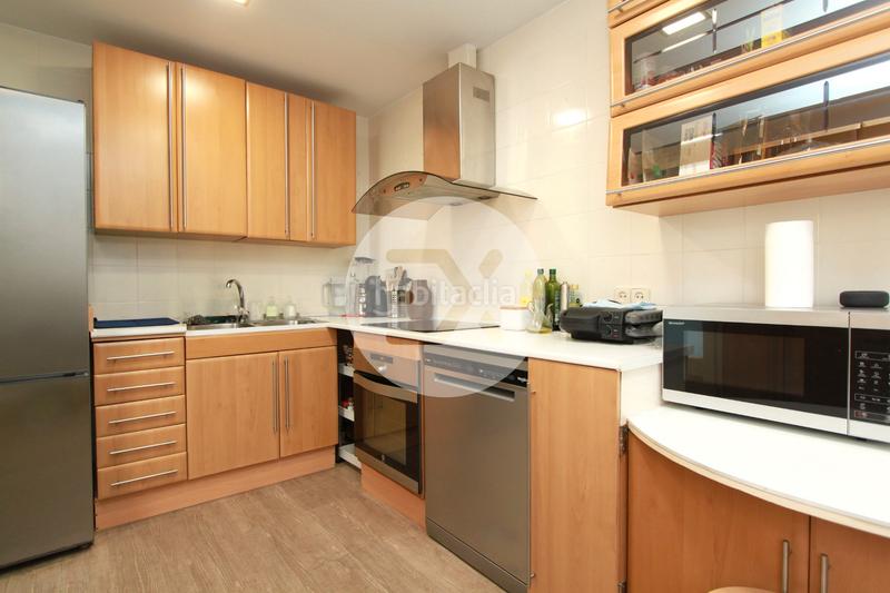 Foto b8fb0b63-e5ef-4374-9f11-7dcfd272f108. Piso  en venta en centro en Centre Castelldefels