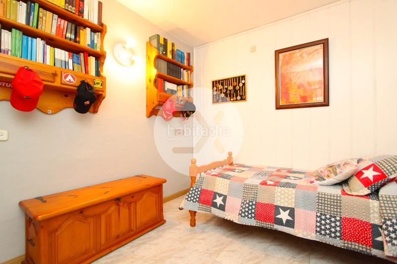 Foto 73353248-9527-4293-bb19-756a697c764c. Casa con camino riscaldamento parcheggio piscina in Castelldefels