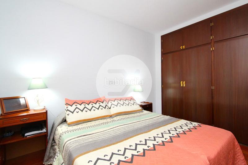 Foto ef956ca8-14d2-4d61-bfc8-46f22b1ed6b1. Casa con camino riscaldamento parcheggio piscina in Castelldefels