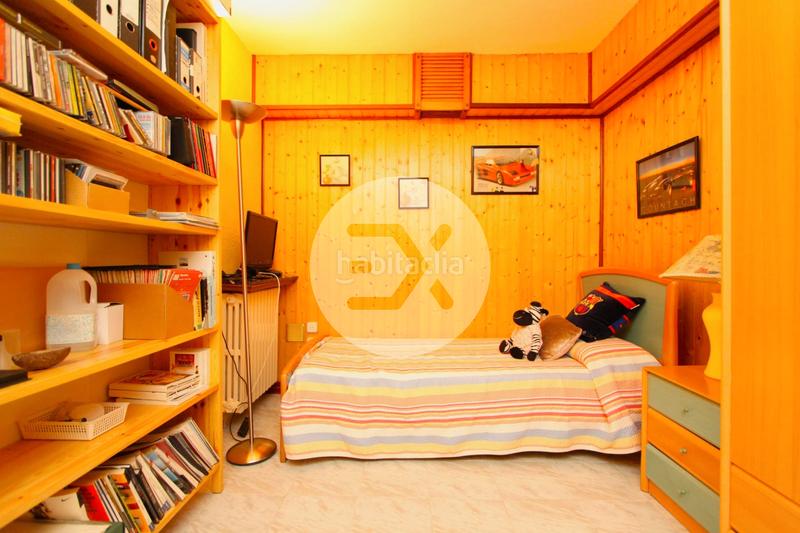 Foto f23dc751-0e0d-4730-af2a-87e8c4452fe6. Casa con camino riscaldamento parcheggio piscina in Castelldefels