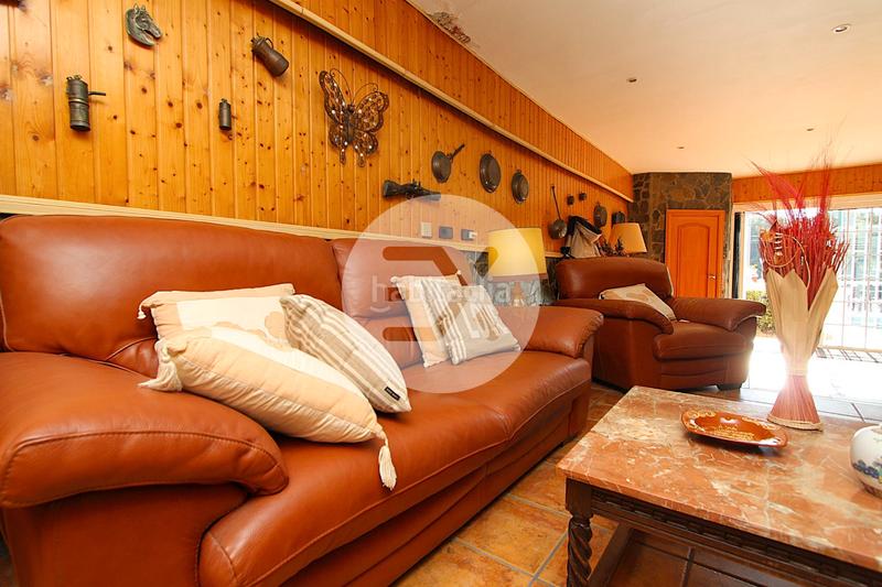 Foto 20d949c2-10d8-452c-a41d-e897f062e7dc. Haus mit kamin heizung parking pool in Montmar Castelldefels