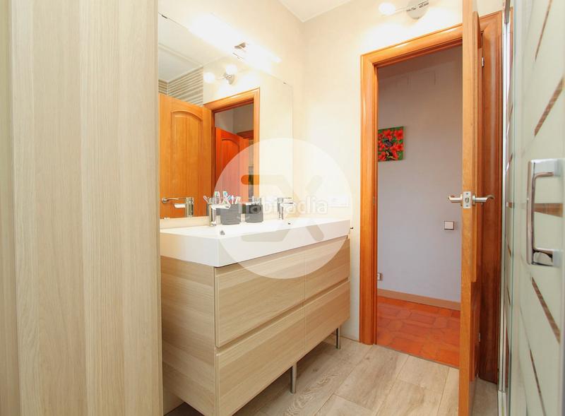 Foto 53e95892-b5d2-4d9b-86d3-93d8208ab1eb. Haus mit kamin heizung parking pool in Montmar Castelldefels