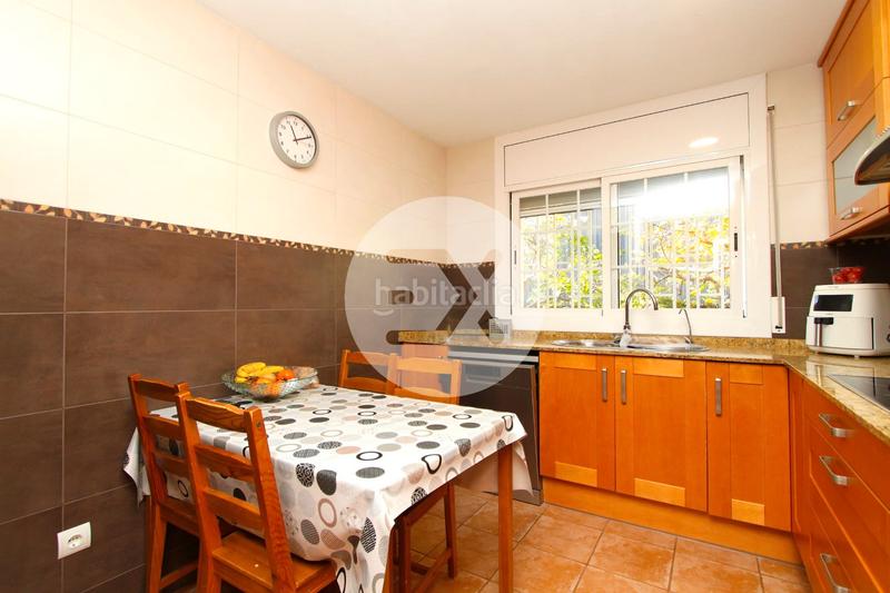 Foto 9def519d-22f4-4442-b6e3-999eae7b19d1. Haus mit kamin heizung parking pool in Montmar Castelldefels