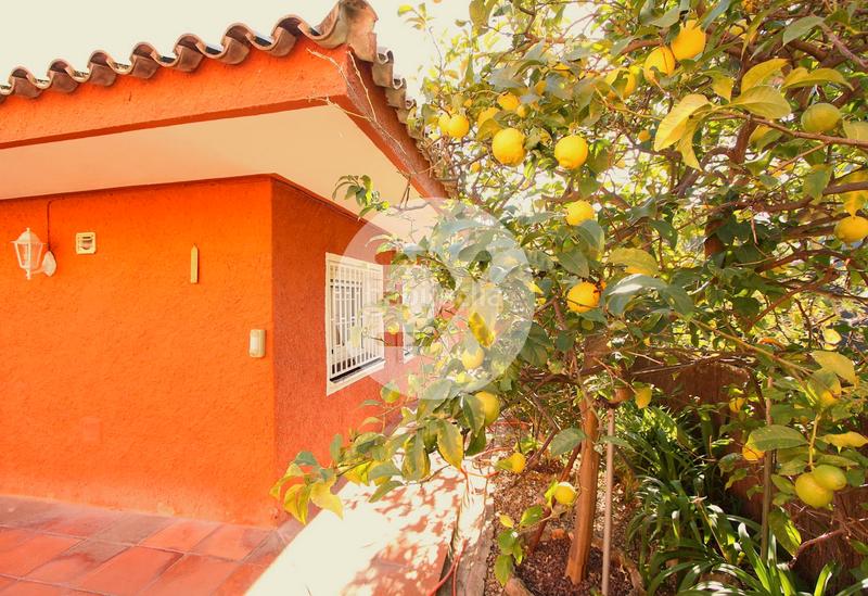 Foto a6c17af7-9021-42ad-bd71-a18640693a57. Haus mit kamin heizung parking pool in Montmar Castelldefels