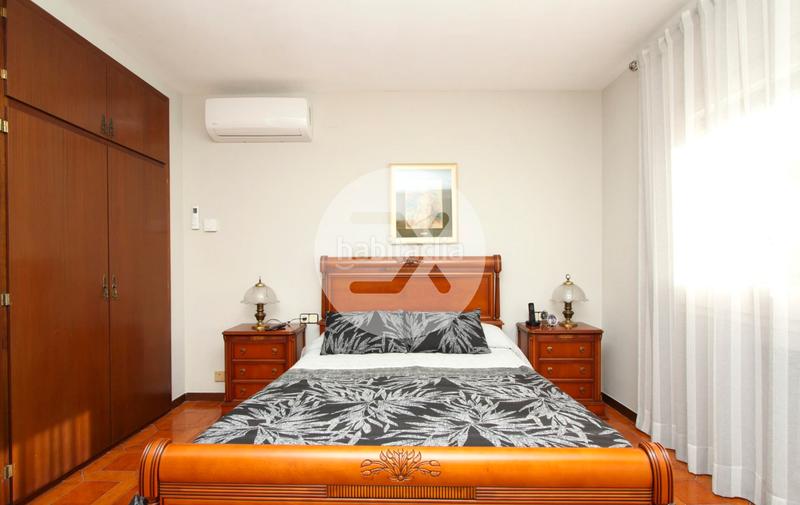 Foto caf97977-37db-46bf-8161-21edfcd267f4. Haus mit kamin heizung parking pool in Montmar Castelldefels