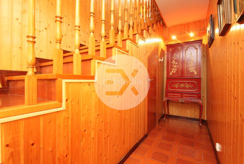 Foto d5937be2-0842-4ea7-8743-7da61a2dd9d1. Haus mit kamin heizung parking pool in Montmar Castelldefels