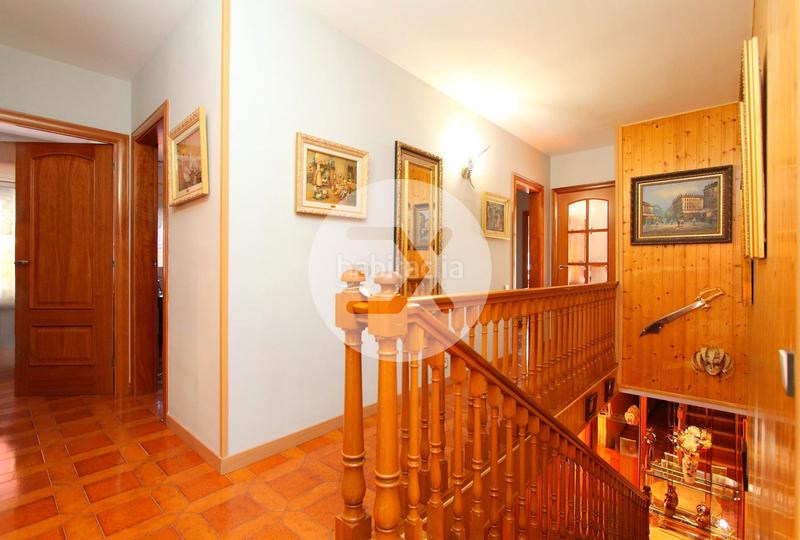 Foto d9c57d30-8cec-425d-b1d5-f017aec27ad4. Haus mit kamin heizung parking pool in Montmar Castelldefels