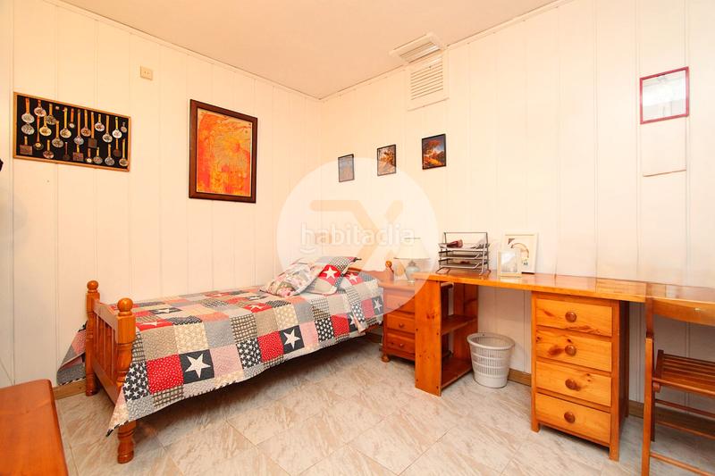 Foto dc5ee30a-b96f-4b5e-b0e0-b6bd2f3b16dc. Haus mit kamin heizung parking pool in Montmar Castelldefels