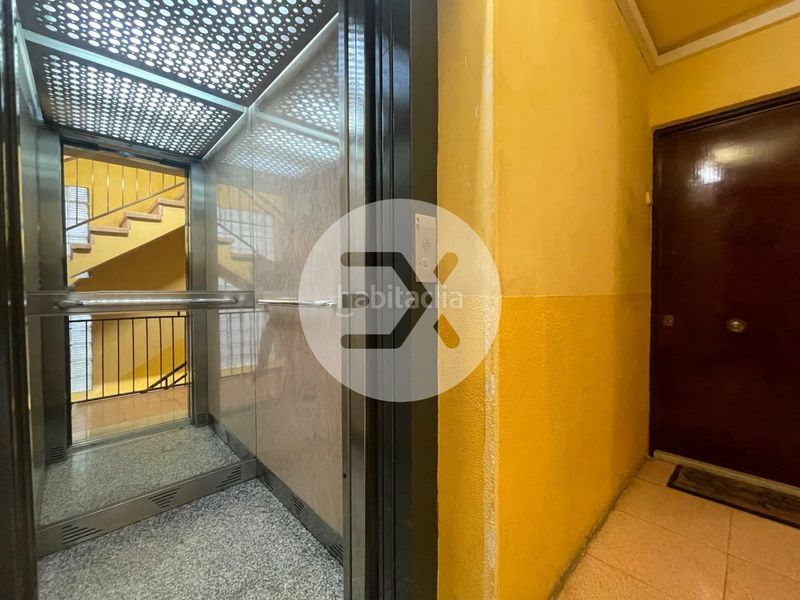 Foto 1c09fae1-faeb-420d-a4c1-fb30caf13e37. Piso en Centre Castelldefels