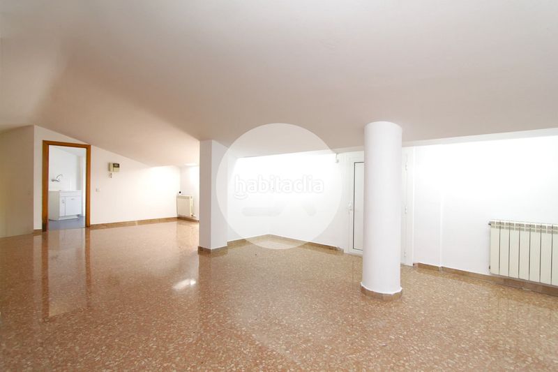Foto f71bf30c-c540-48e7-85c8-ae56ba788f4c. Dúplex en Centre Sant Boi de Llobregat
