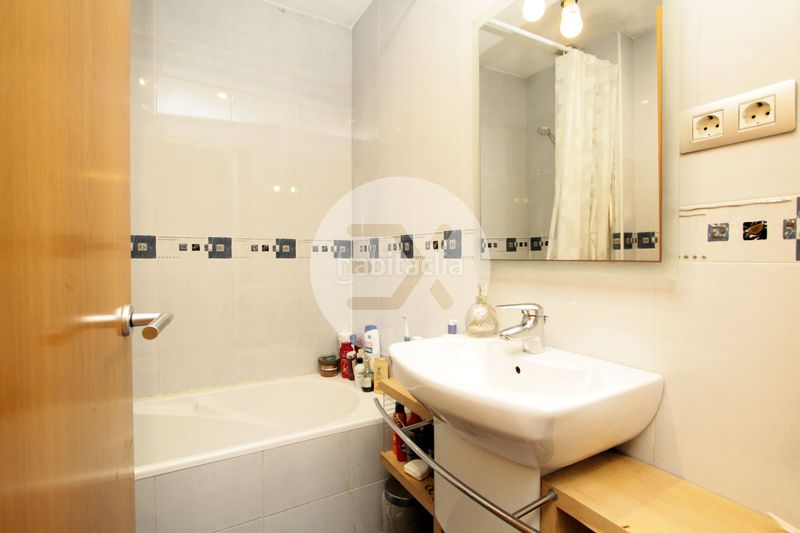 Foto 08243b99-cc33-45b7-91cd-7dcd2ab5c50d. Flat with heating parking in Centre Castelldefels