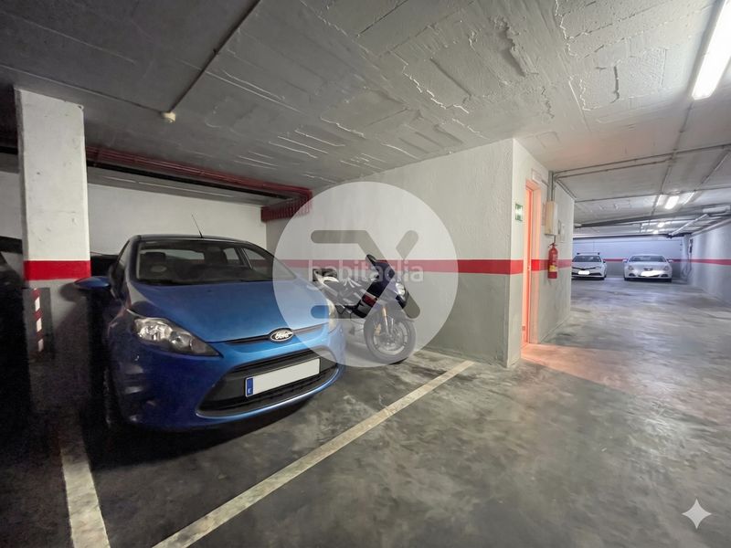 Foto ad323609-d5b0-4a08-b006-f8cb2cbdfe08. Flat with heating parking in Centre Castelldefels