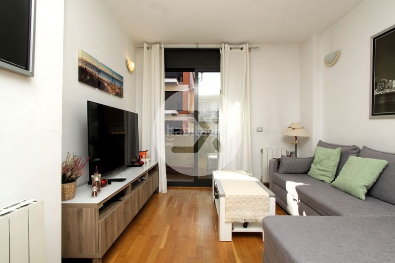 Foto d6843e07-c627-4a55-8561-c53bff70ddfd. Flat with heating parking in Centre Castelldefels
