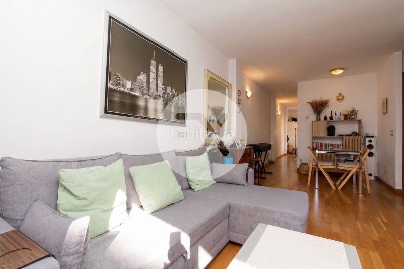 Foto f5096141-7408-4371-a489-973e7eca310d. Flat with heating parking in Centre Castelldefels