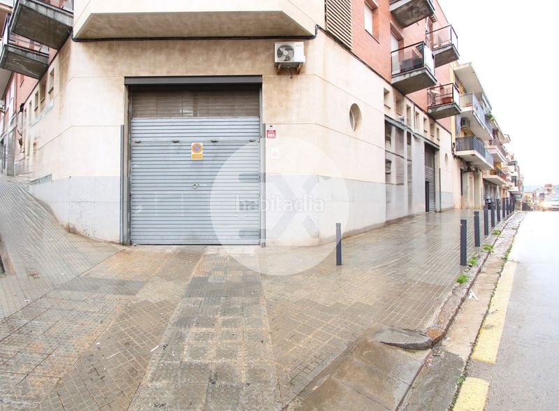 Foto 389b7a74-5a35-4e2f-9e59-335aee3b9d60. Local comercial a La Roureda Viladecans