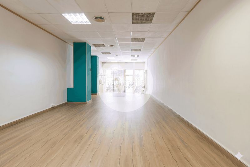 Foto e7c66f14-f345-4639-b5da-07c0a7beb9e5. Local comercial a Muntanyeta Castelldefels