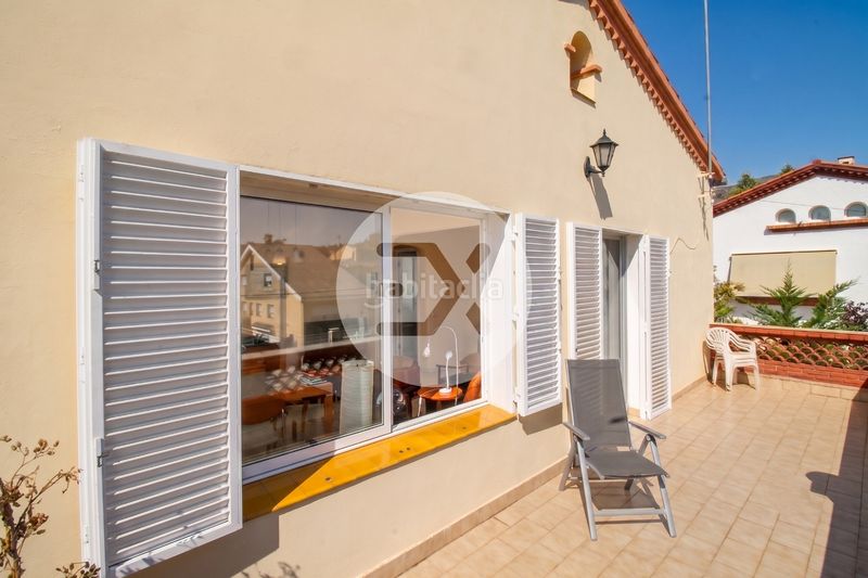 Foto 4ad2874a-9600-4f42-8751-7d15cac10ac8. Casa amb aparcament a Montmar Castelldefels