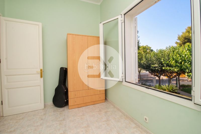 Foto 5bc2e264-7d80-4f9f-9703-e9ee939aa5f7. Casa amb aparcament a Montmar Castelldefels