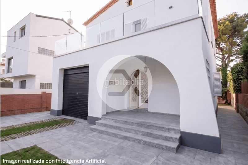 Foto 5be2b88f-a64b-44f5-b7e5-5a54cb178a61. Casa amb aparcament a Montmar Castelldefels