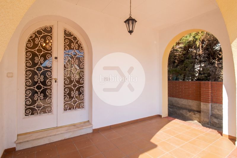 Foto 65da3bf9-2662-4a9e-89a4-51ea3147abd6. Casa amb aparcament a Montmar Castelldefels