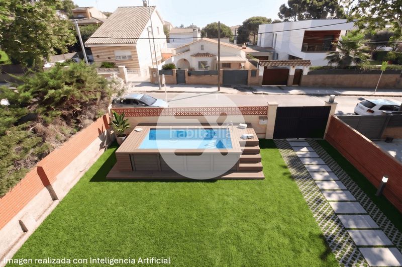 Foto 81dc014b-6f93-4b7a-b019-ced12d44adcc. Casa amb aparcament a Montmar Castelldefels
