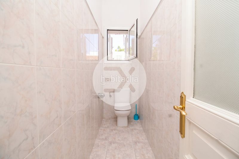 Foto 9cb4b3ed-ca17-4c64-bc39-27c54f6f86dc. Casa amb aparcament a Montmar Castelldefels
