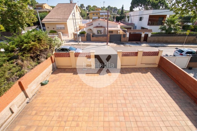 Foto e7a0c9cd-1406-4a42-a1ef-825ea5921ea1. Casa amb aparcament a Montmar Castelldefels