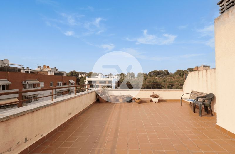 Foto 46a7a91a-1406-412b-8751-d2a36f39e66b. Pis amb calefacció aparcament piscina a Muntanyeta Castelldefels