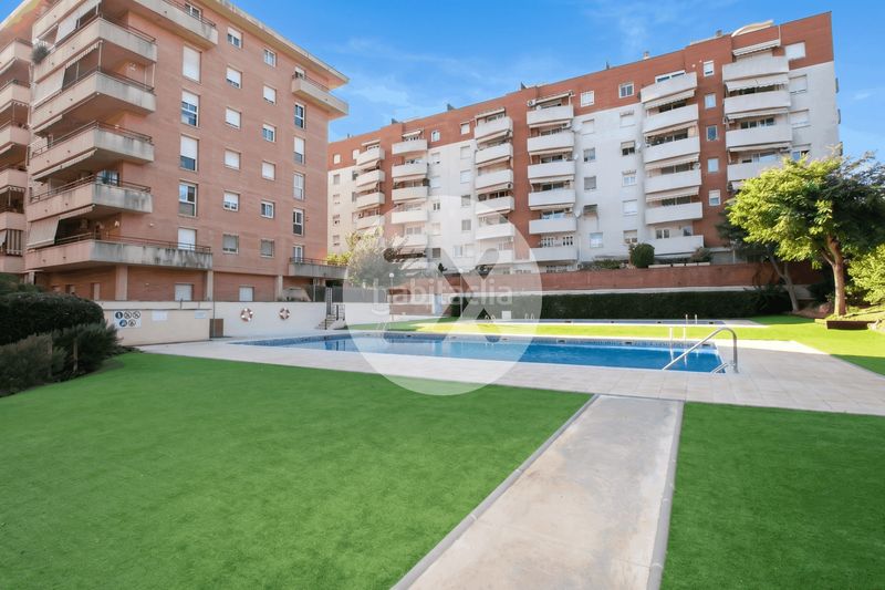 Foto 82dd8fd2-ba2a-49c8-af1d-47343b41d90d. Pis amb calefacció aparcament piscina a Muntanyeta Castelldefels
