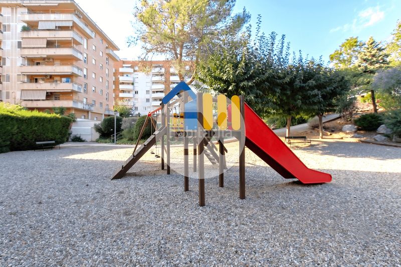 Foto b8d8e5a7-58e6-4fd3-90f1-393a9d009d01. Pis amb calefacció aparcament piscina a Muntanyeta Castelldefels