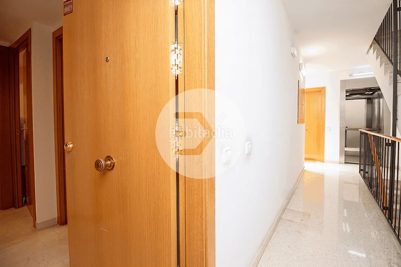 Foto c5ec2e5f-1ab3-41c8-92a7-a00c1c710c6c. Piso en Centre Castelldefels