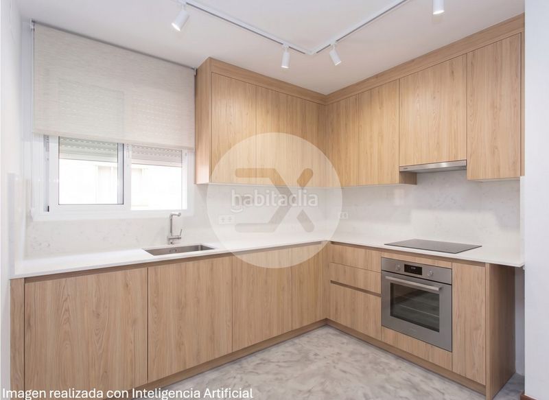 Foto 091717fc-b172-49e9-91e5-2e458143a296. Casa amb calefacció a Passeig Maragall Gavà