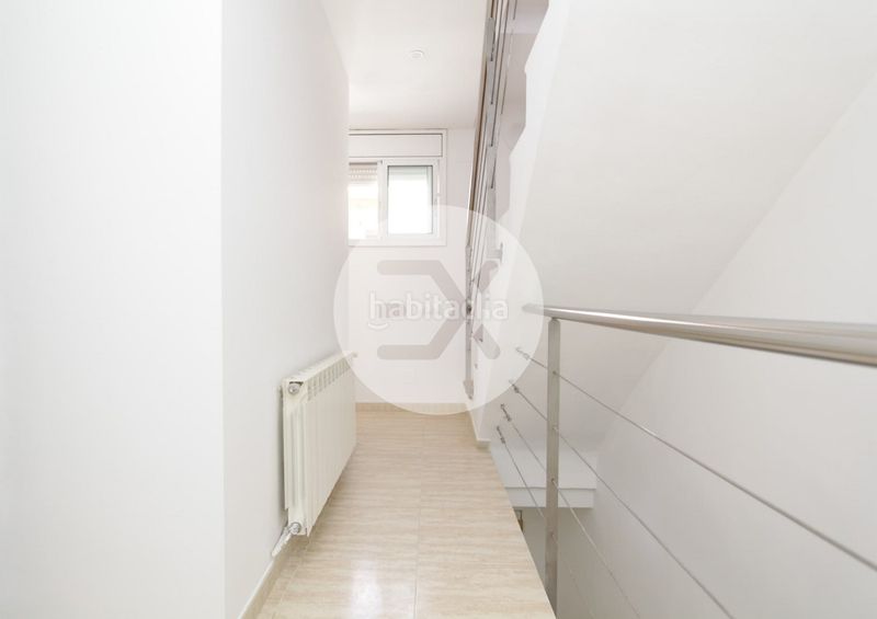 Foto 4227c43a-4dae-4ec3-b833-e2b37de6f5fb. Casa amb calefacció a Passeig Maragall Gavà
