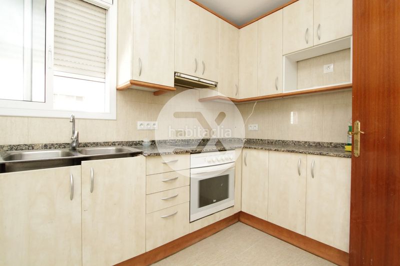 Foto ae59c5e3-c21e-4663-b98f-e1a5638618e5. Casa amb calefacció a Passeig Maragall Gavà