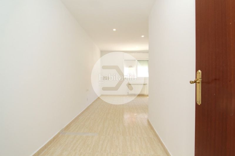 Foto d4b879ab-5b85-4c19-bd34-110e55c9f055. Casa amb calefacció a Passeig Maragall Gavà