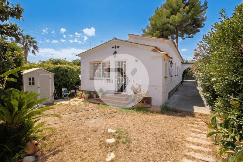 Foto 4b700caa-bff6-414a-a44c-bfcbf6a33f00. Casa a Montmar Castelldefels