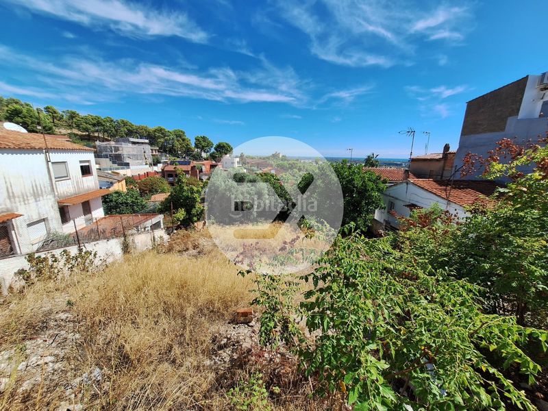 Foto 3e0f8bac-2598-4606-9e51-3d8509fb428f. Terreny residencial a Can Roca Castelldefels