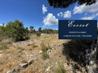 Wohngrundstück in Carrer riu freser 45. Terreno semiplano sol y vistas