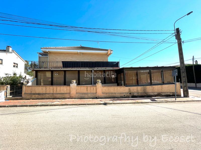 Foto 4e6a1a53-735b-4d3c-ae1e-ca40dc58b404. Local comercial en carrer major 312 negocio y vivienda juntos en Vallirana
