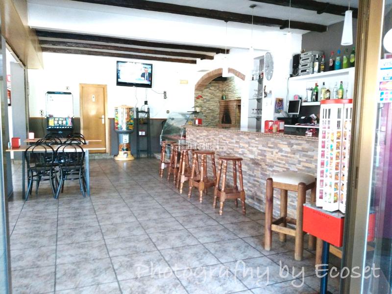 Foto f30c6e35-3b90-4259-b174-98bbcfc8b6ee. Local comercial en carrer major 312 negocio y vivienda juntos en Vallirana